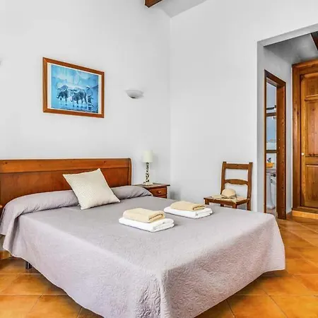 Villa Cala'n Blanes Sleeps 7 Pool Air Con Wifi